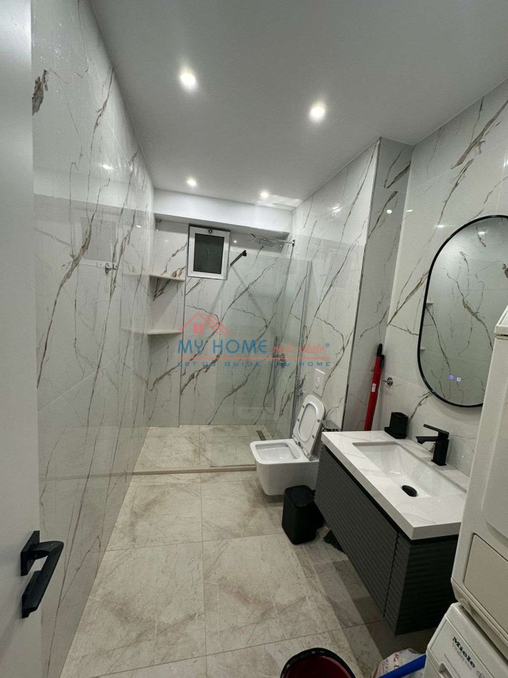 Tirane, jepet me qera apartament 1+1+Ballkon Kati 1, 57 m² 650 € (Zogu i Zi)