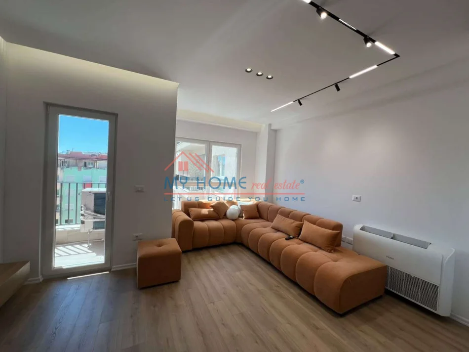 Tirane, jepet me qera apartament 2+1+Ballkon Kati 7, 108 m² 900 € (Rruga Dritan Hoxha)
