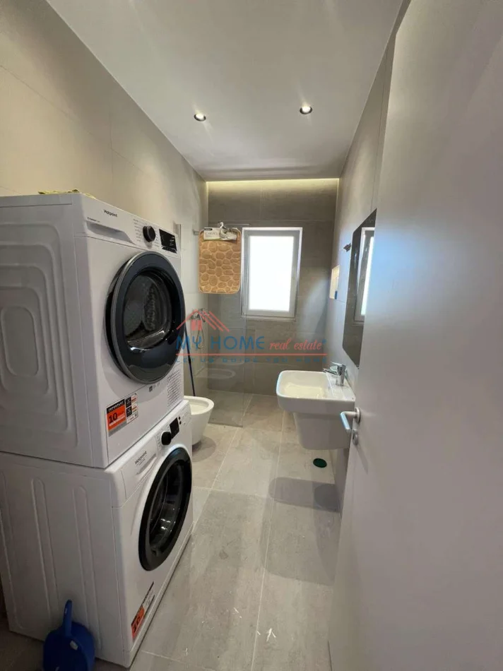 Tirane, jepet me qera apartament 2+1+Ballkon Kati 7, 108 m² 900 € (Rruga Dritan Hoxha)