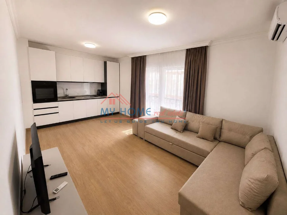 Tirane, jepet me qera apartament 2+1+Ballkon Kati 3, 90 m² 1.000 € (Rruga Luigj Gurakuqi)