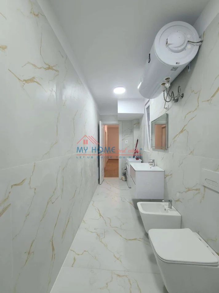 Tirane, jepet me qera apartament 2+1+Ballkon Kati 3, 90 m² 1.000 € (Rruga Luigj Gurakuqi)