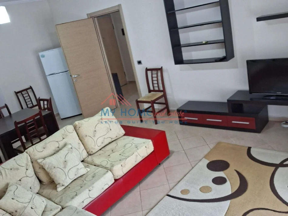 Tirane, jepet me qera apartament 1+1+Ballkon Kati 2, 62 m² 550 € (Rruga Petro Nini Luarasi)