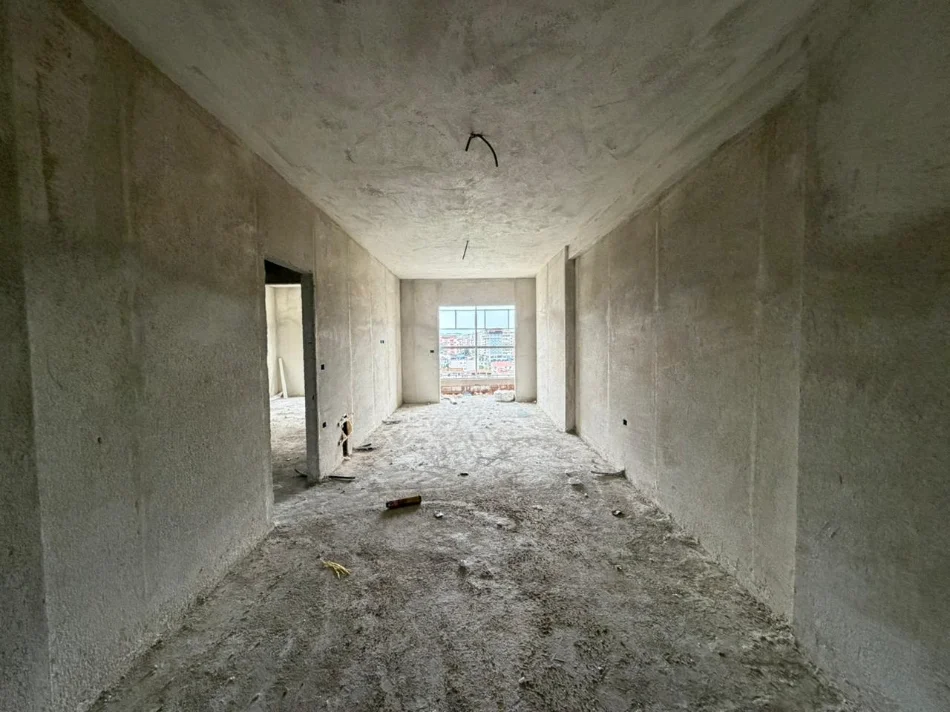 SHITET : 1+1📍Ish Fusha e Aviacionit (Prane Shkolles Dhori Leka) - Faze Suvatimesh || 145,000€ - Sp.94m² - Mundesi si per Investim dhe banim