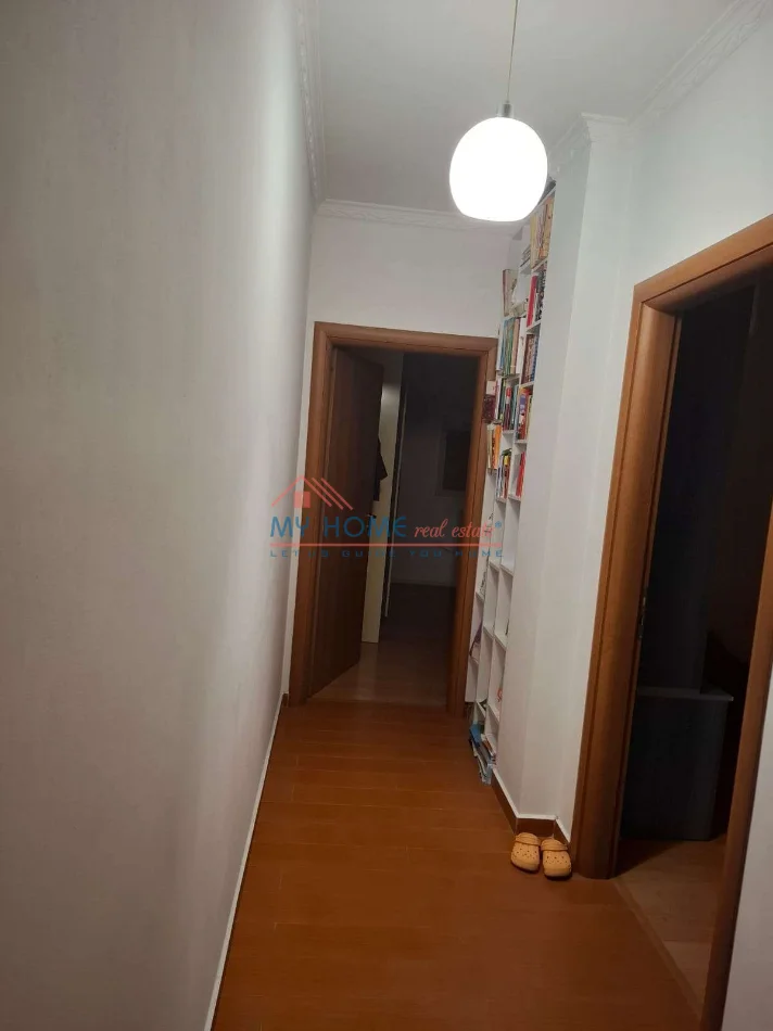 Tirane, shitet apartament 2+1+Ballkon Kati 5, 94 m² 155.000 € (Astir)