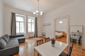 Tirane, shitet apartament 2+1 Kati 7, 105 m² 140.000 Euro (Komuna e Parisit)