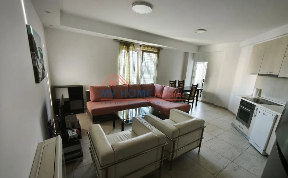Tirane, jepet me qera apartament 2+1+Ballkon Kati 5, 93 m² 700 € (Vasil Shanto)