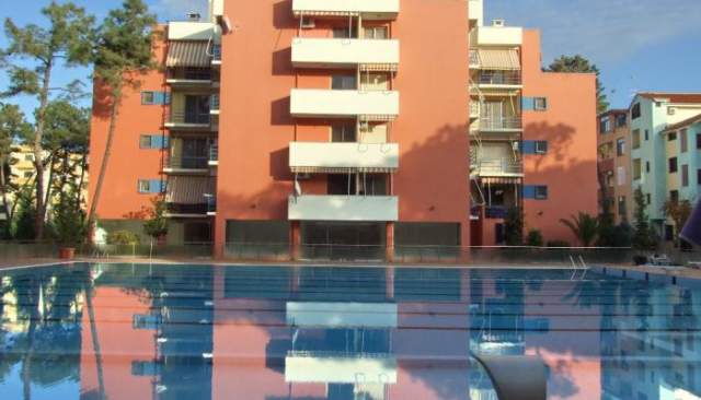 Durres, jap me qera Penthouse 2+1+A+BLK Kati 2, 100 m² 50 Euro (Rruga e Plazhit, Kompleksi Alb Adriatik)