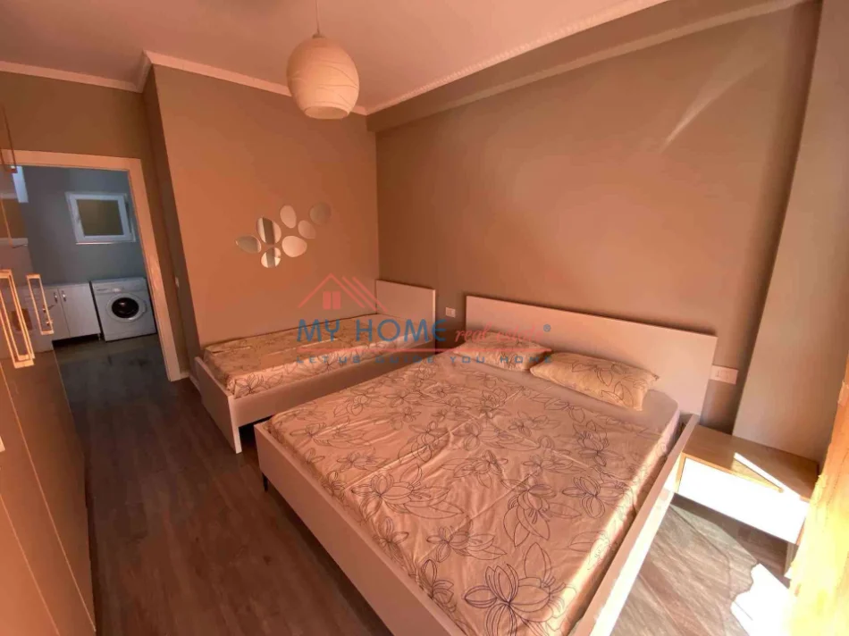 Tirane, jepet me qera apartament 1+1+Ballkon Kati 2, 65 m² 470 € (Bulevardi i Ri)
