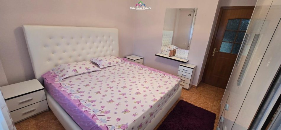 Tirane, jepet me qera apartament 1+1+Ballkon Kati 7, 55 m² 510 € (vace zela)