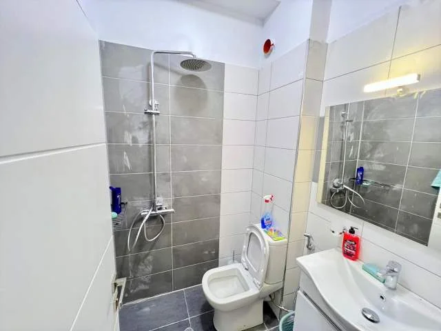 Sarande, jap me qera apartament 1+1+BLK Kati 6, 55 m² (Rruga Butrinti)