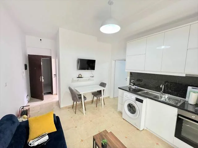 Sarande, jap me qera apartament 1+1+BLK Kati 6, 55 m² (Rruga Butrinti)