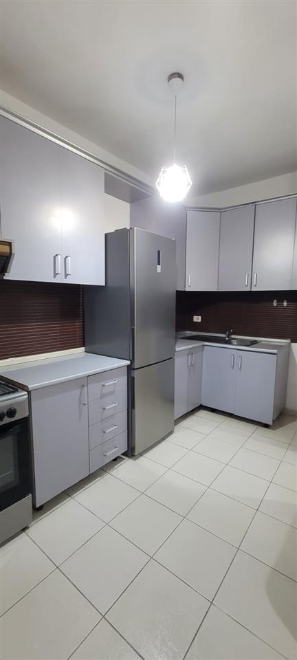 Tirane, jepet me qera apartament 1+1+A+BLK Kati 7, 55 m² 400 Euro (Fusha Aviacionit)