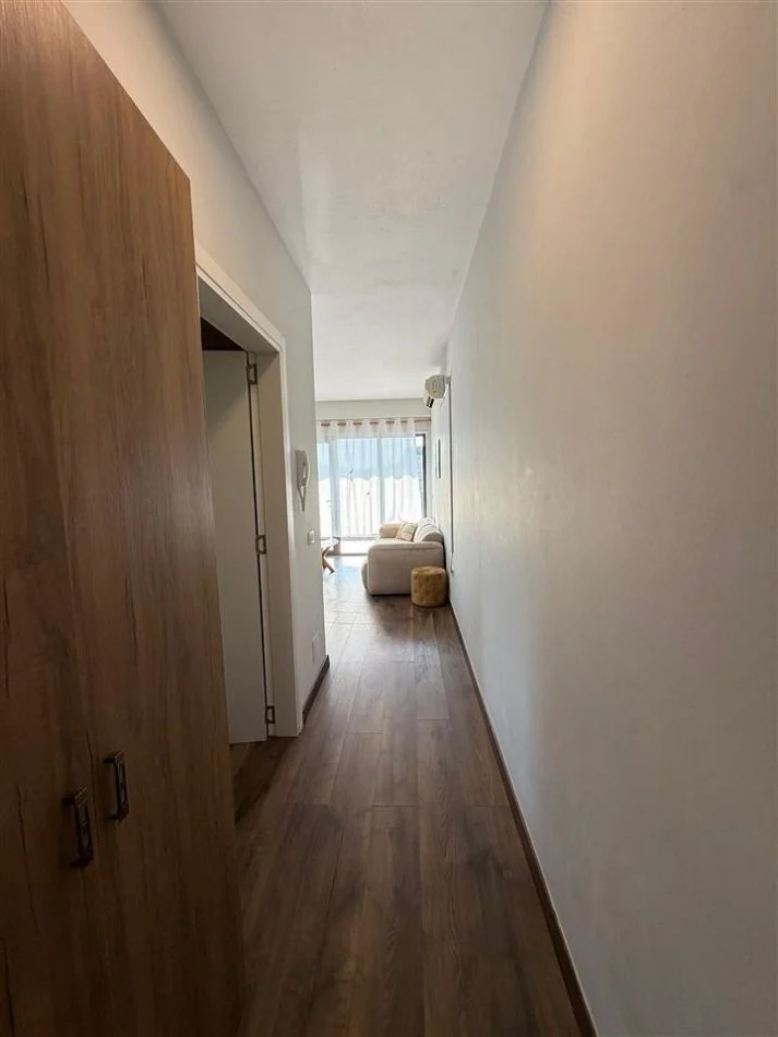 Tirane, jepet me qera apartament 1+1 Kati 8, 68 m² 650 € (PARKU OLIMPIK)