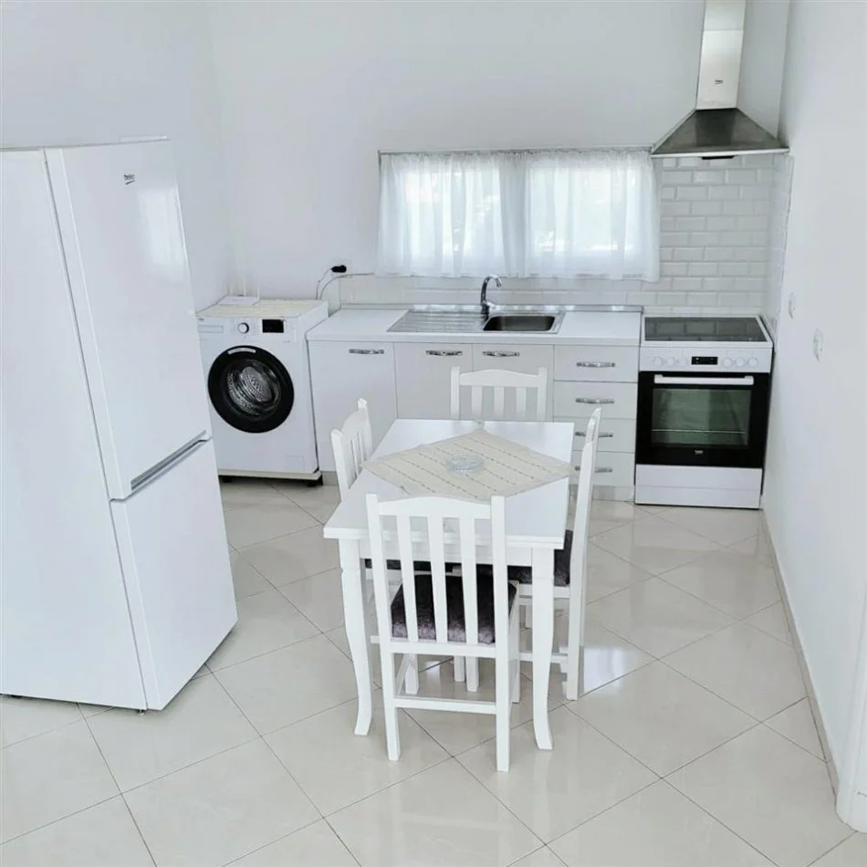 Tirane, jepet me qera apartament 1+1 Kati 6, 87 m² 400 € (Spitali QSUT)