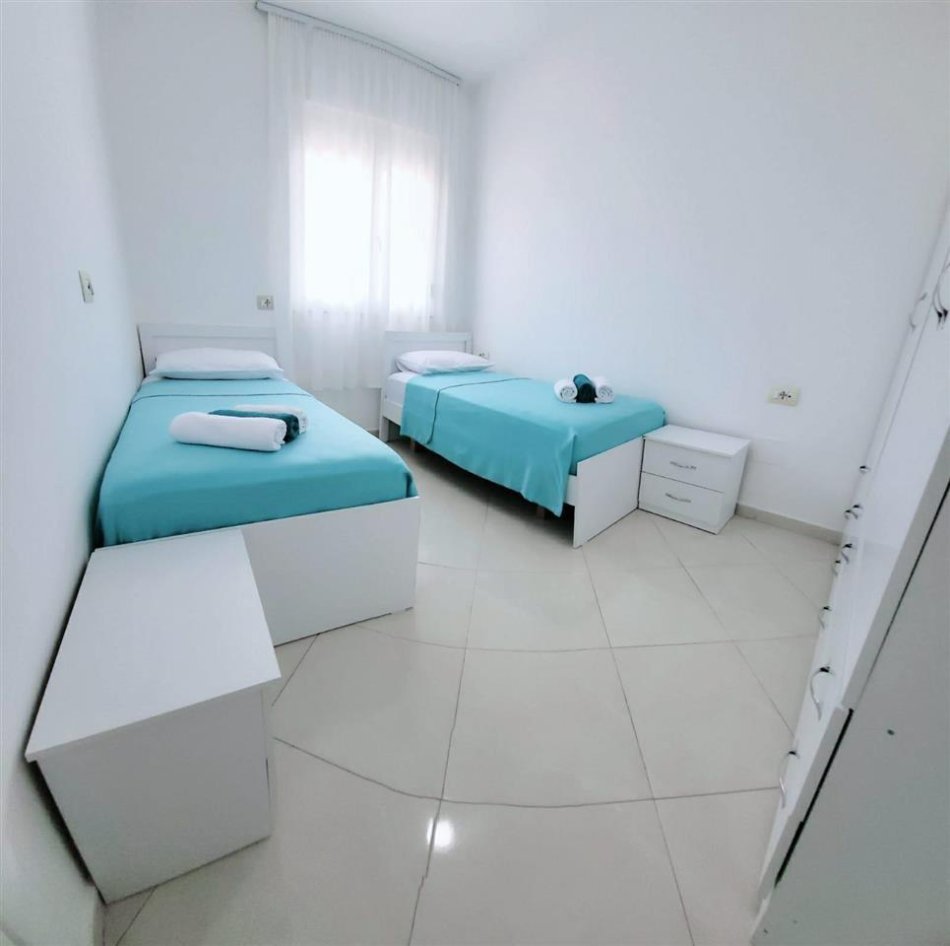 Tirane, jepet me qera apartament 1+1 Kati 6, 87 m² 400 € (Spitali QSUT)