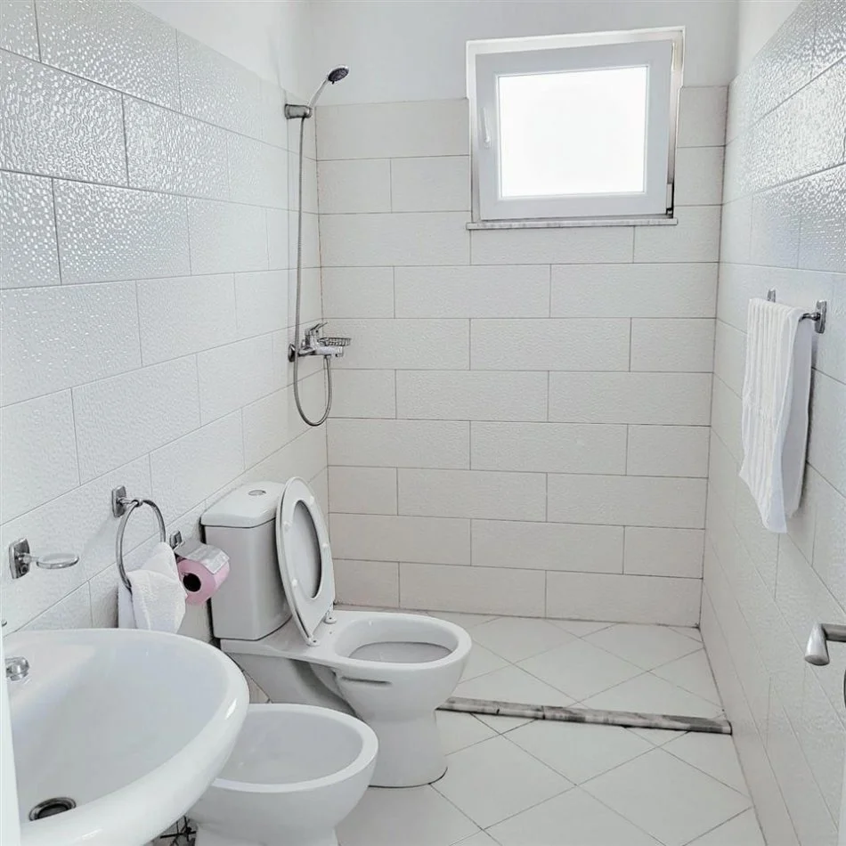 Tirane, jepet me qera apartament 1+1 Kati 6, 87 m² 400 € (Spitali QSUT)