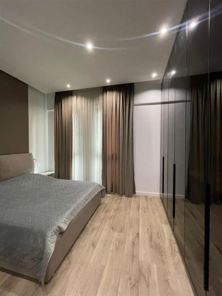 Tirane, jepet me qera apartament 1+1 Kati 8, 75 m² 850 € (SQUARE 21)