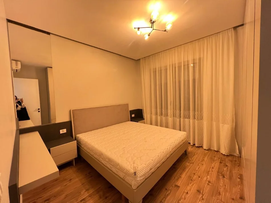 Tirane, jepet me qera apartament 1+1 Kati 6, 70 m² 800 € (KOMPLEKSI DELIJORGJI)