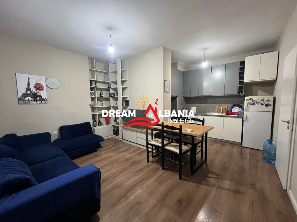 Tirane, shitet apartament 1+1 Kati 4, 54 m² 105.000 € (Misto mame)