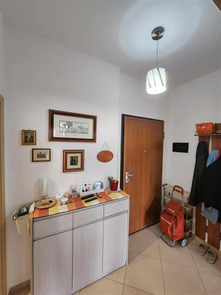 Tirane, shitet apartament 1+1 , 70 m² 165.000 € (kopshti zoologjik)