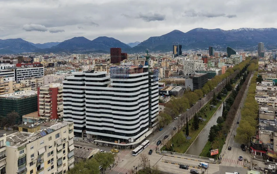 Tirane, shitet apartament 1+1+Ballkon Kati 3, 71 m² (Corner Residence) Rruga e Kavajes