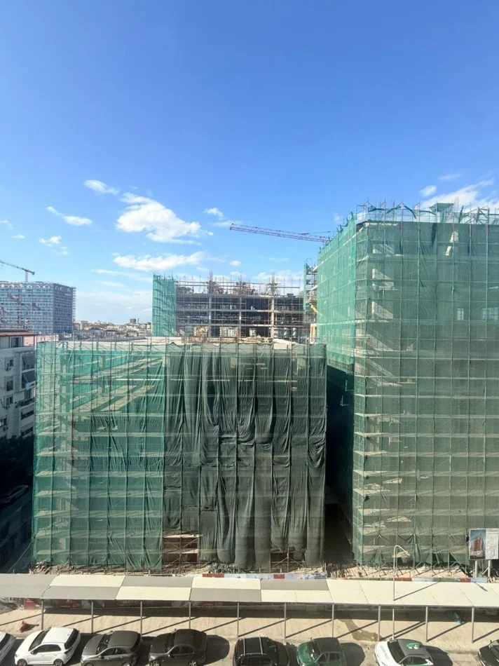 Tirane, shitet apartament 1+1 Kati 14, 83 m² 215.500 € (KIKA 2 KOMUNA PARISIT)