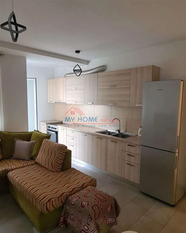 Tirane, jepet me qera apartament 1+1+Ballkon Kati 4, 63 m² 580 € (Rruga Artan Lenja)