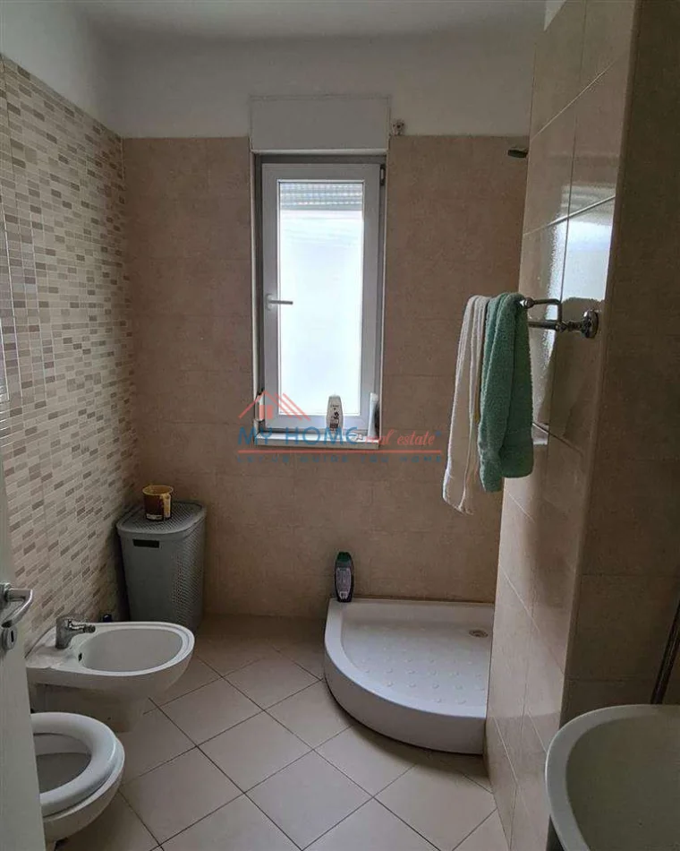 Tirane, jepet me qera apartament 1+1+Ballkon Kati 4, 63 m² 580 € (Rruga Artan Lenja)