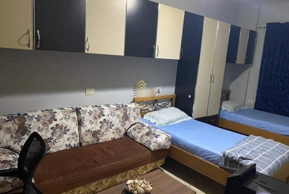 Tirane, shitet apartament 2+1+Ballkon Kati 7, 100 m² 160.000 € (Fresku, Rruga Muhamet Deliu)