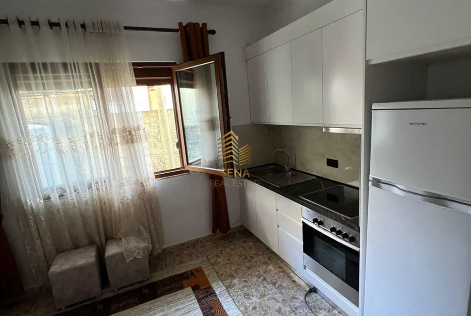 Tirane, jepet me qera apartament 1+1 Kati 2, 75 m² 370 € (Qyteti Studenti)