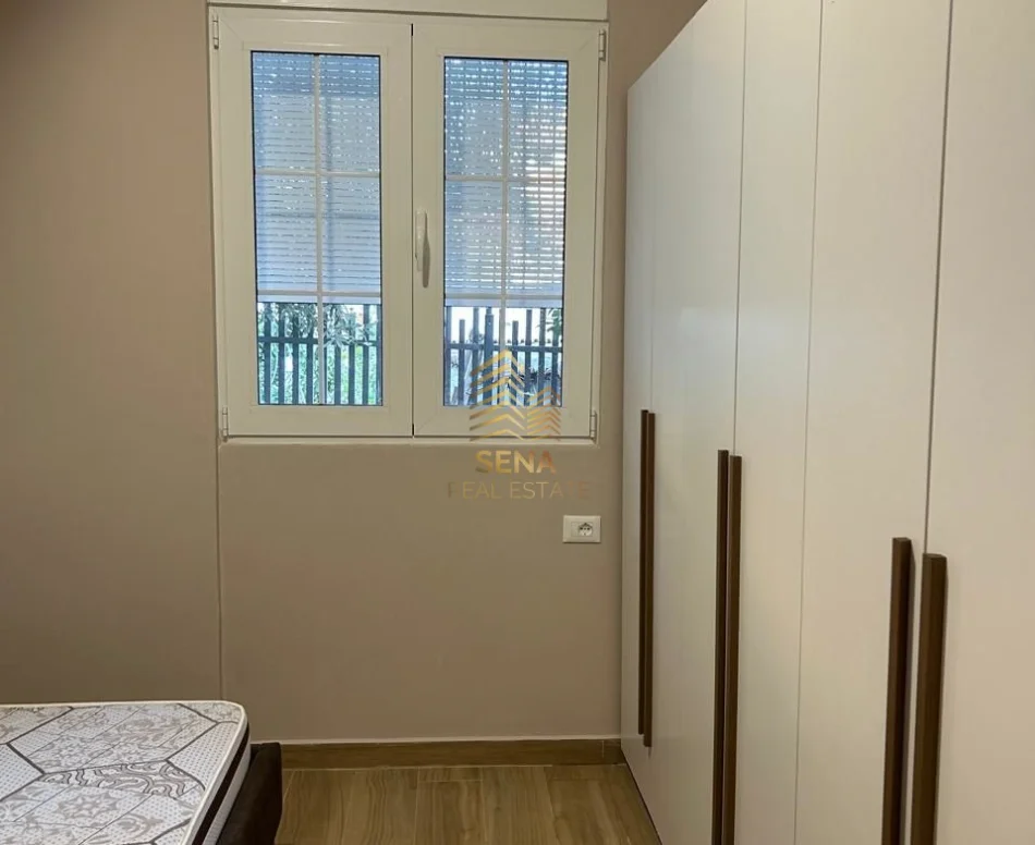 Tirane, jepet me qera apartament 1+1 Kati 1, 60 m² 350 € (Yzberisht)