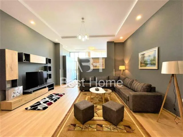 Tirane, jepet me qera apartament 1+1+BLK Kati 1, 92 m² 500 Euro (Rruga Peti, Liqeni)