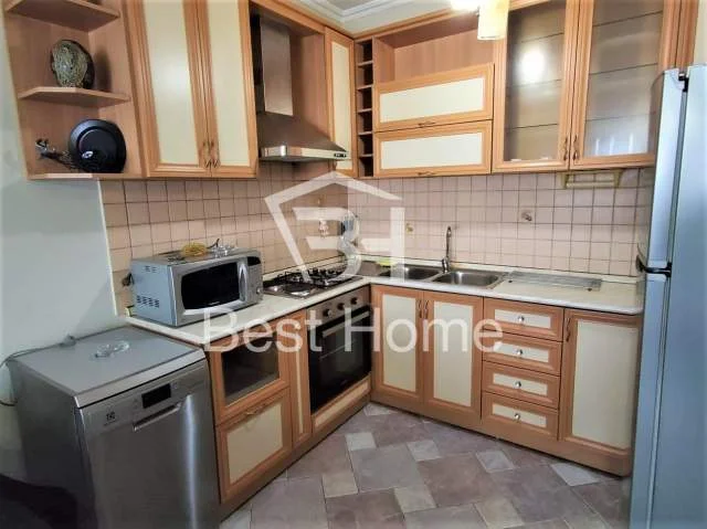 Tirane, jepet me qera apartament 1+1+BLK Kati 10, 70 m² 55.000 Leke (Rruga e Elbasanit)