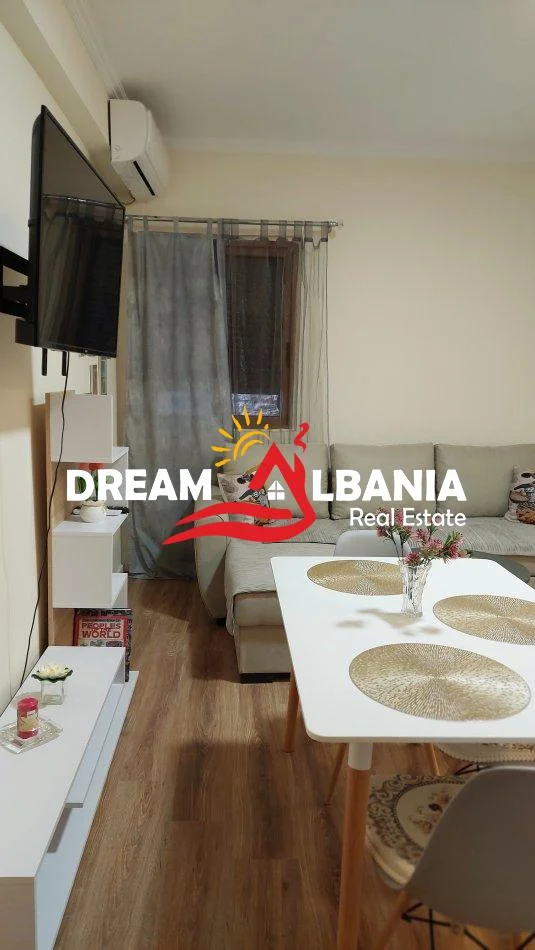 Tirane, jepet me qera apartament 1+1 Kati 2, 60 m² 600 € (ne Myslym Shyr, prane Somegut)