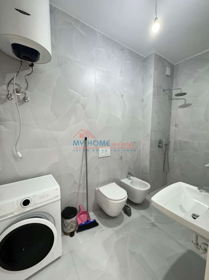 Tirane, jepet me qera apartament 1+1+Ballkon Kati 5, 61 m² 390 € (Rruga Pasho Hysa)