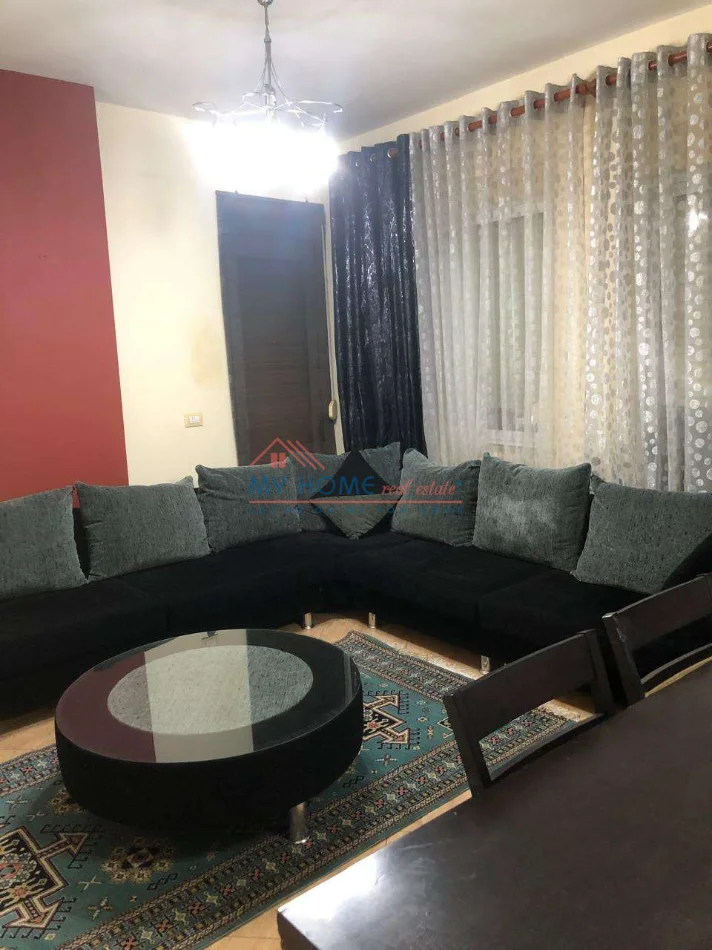 Tirane, jepet me qera apartament 1+1+Ballkon Kati 3, 60 m² 450 € (Don Bosko)
