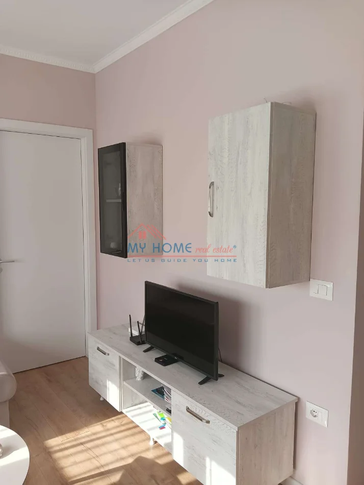 Tirane, jepet me qera apartament 1+1+Ballkon Kati 9, 60 m² 500 € (Don Bosko)