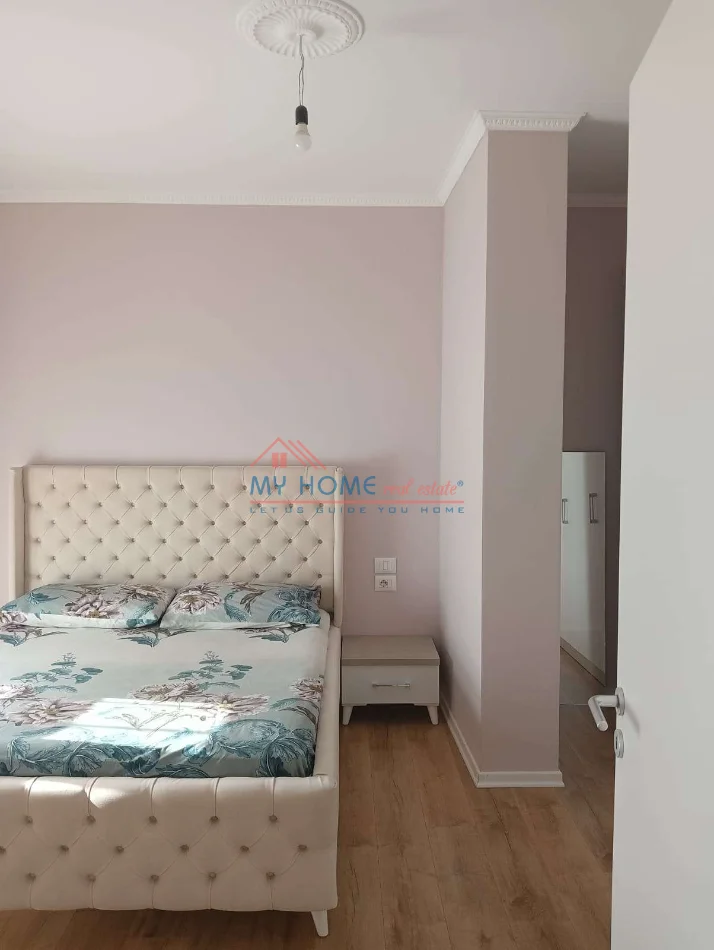 Tirane, jepet me qera apartament 1+1+Ballkon Kati 9, 60 m² 500 € (Don Bosko)