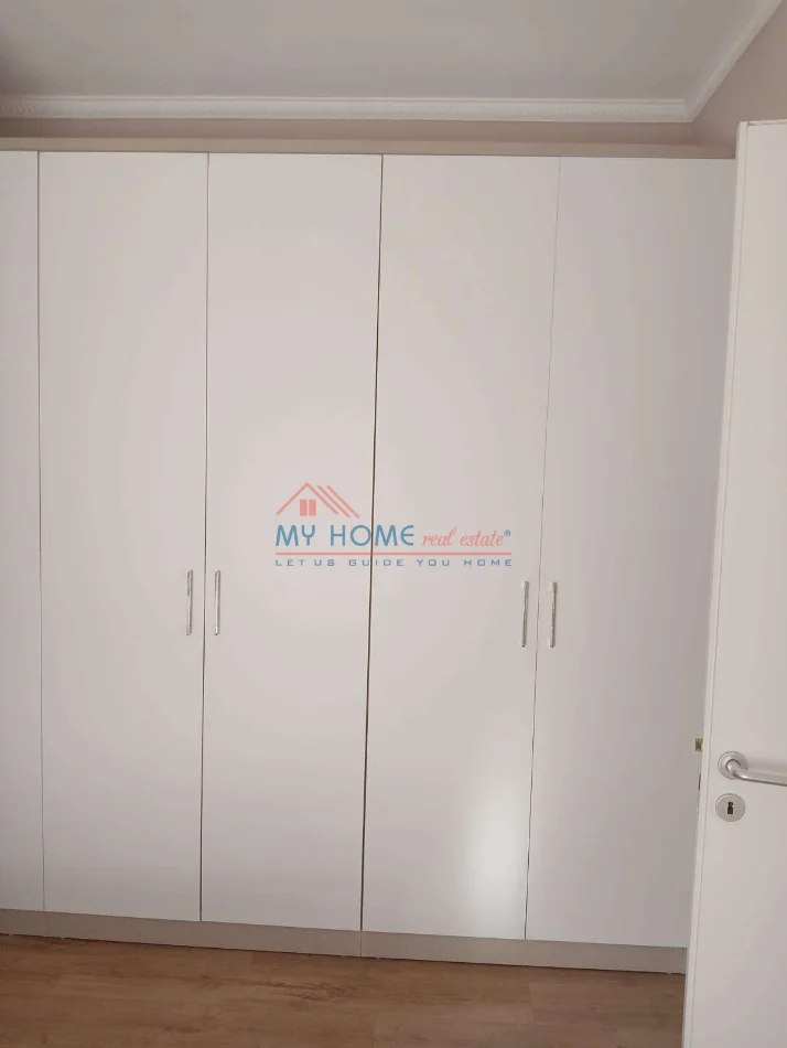 Tirane, jepet me qera apartament 1+1+Ballkon Kati 9, 60 m² 500 € (Don Bosko)