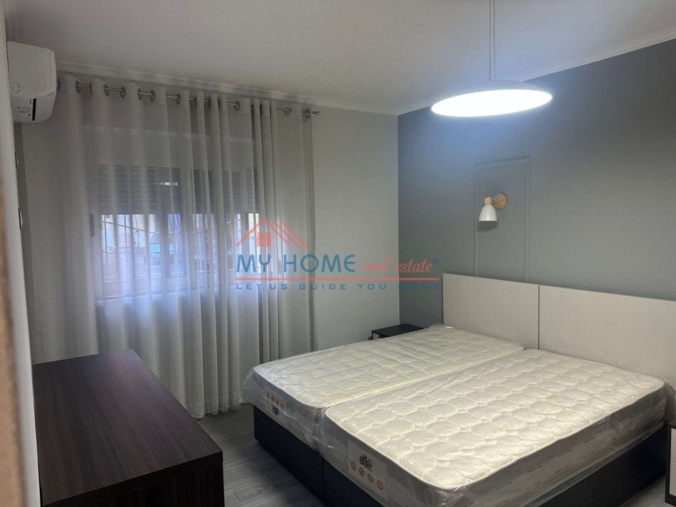 Tirane, jepet me qera apartament 1+1+Aneks Kati 1, 59 m² 570 € (Rruga Qemal Stafa)