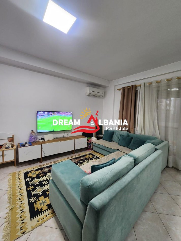 Tirane, jepet me qera apartament 1+1 , 60 m² 500 € 