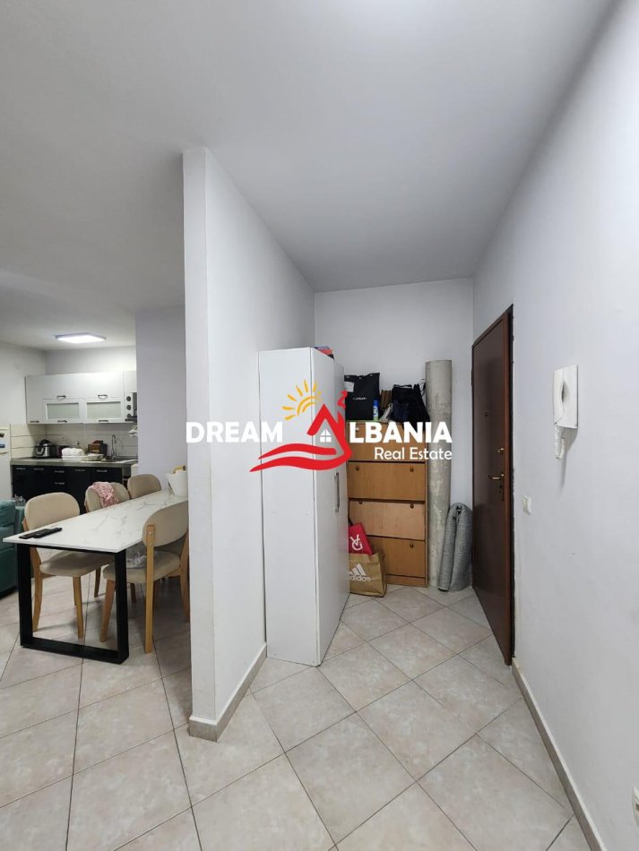 Tirane, jepet me qera apartament 1+1 , 60 m² 500 € 