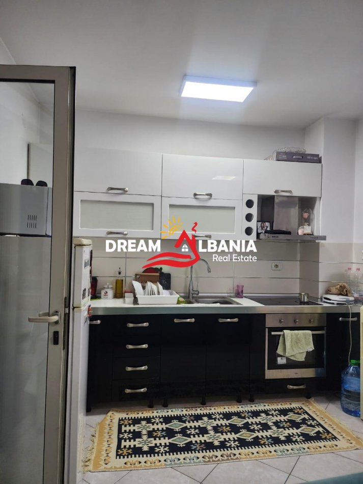 Tirane, jepet me qera apartament 1+1 , 60 m² 500 € 