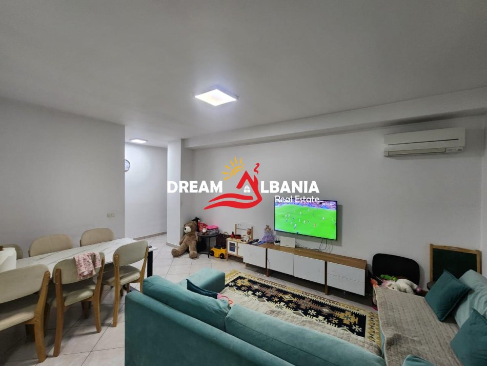 Tirane, jepet me qera apartament 1+1 , 60 m² 500 € 