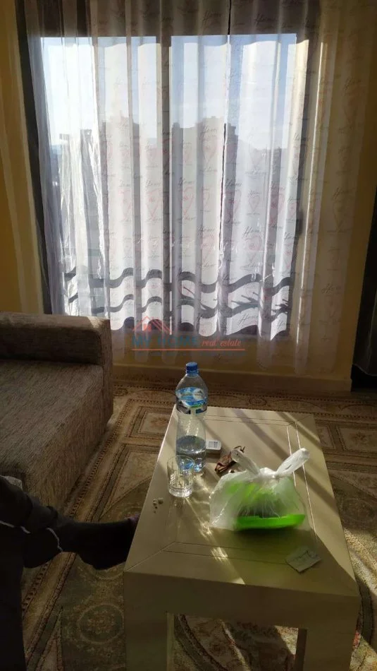 Tirane, jepet me qera apartament 1+1+Ballkon Kati 7, 56 m² 450 € (Selvia)