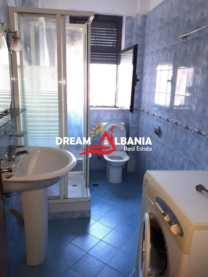 Tirane, jepet me qera apartament 1+1+Ballkon Kati 6, 70 m² 550 € (Te Ish-Parku rruga Vace Zela)