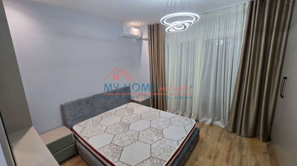 Shqiperi, jepet me qera apartament 1+1+Ballkon Kati 6, 64 m² 580 € (5 Maji)
