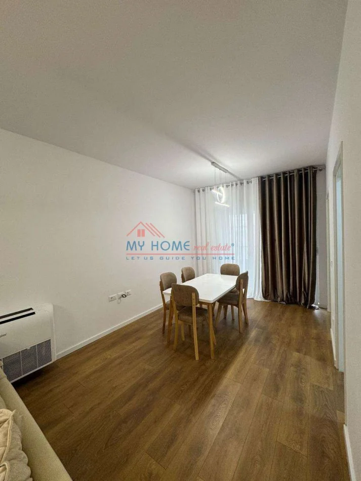 Tirane, jepet me qera apartament 1+1+Ballkon Kati 8, 80 m² 570 € (Bulevardi i Ri)