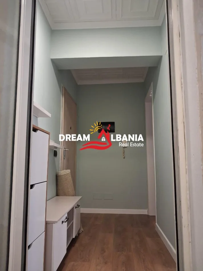 Tirane, jepet me qera apartament 1+1 , 55 m² 600 € (tek Rruga e Dibres prane Selvise)