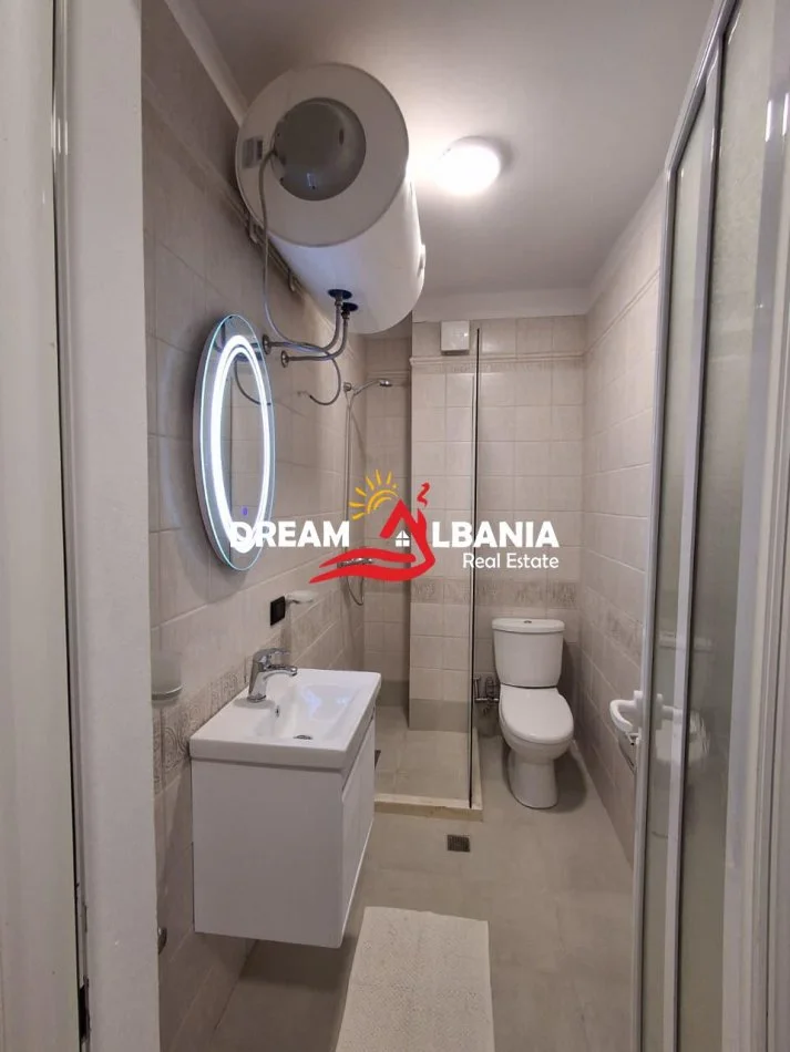 Tirane, jepet me qera apartament 1+1 , 55 m² 600 € (tek Rruga e Dibres prane Selvise)
